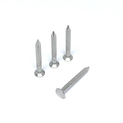 Cabeza de acero inoxidable Ring Shank Nails For Roofing del Decking 3.15X30M M